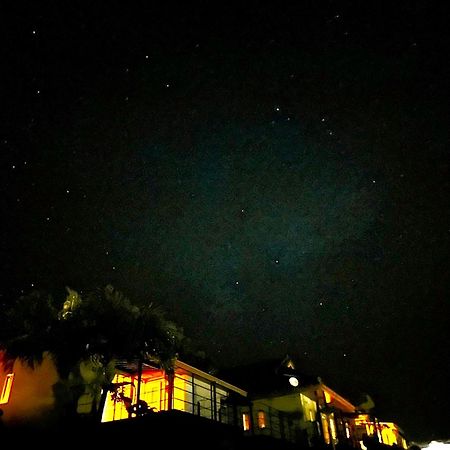 Starsビーチまで徒歩2分 古宇利島の自然に囲まれた非日常体験 Villa Nakijin Exteriör bild
